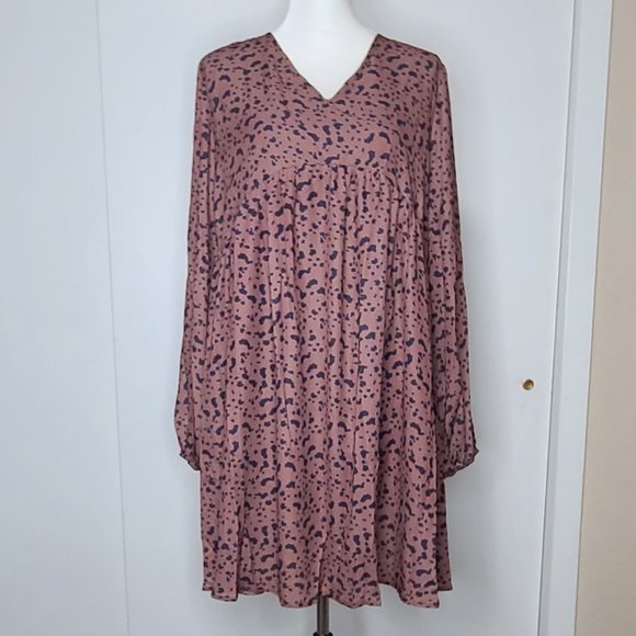 Davi & Dani Dresses & Skirts - Brown leopard open back dress